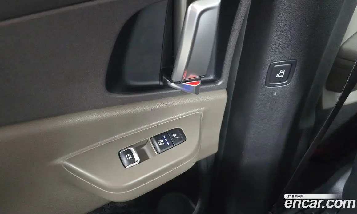 Kia Carnival 2024 1.6 автомат (гидро), фото 25