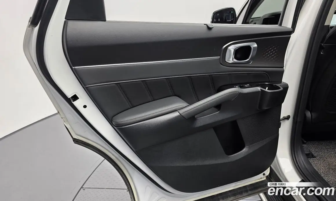 Kia Sorento 2023 2.5 автомат (гидро), фото 14