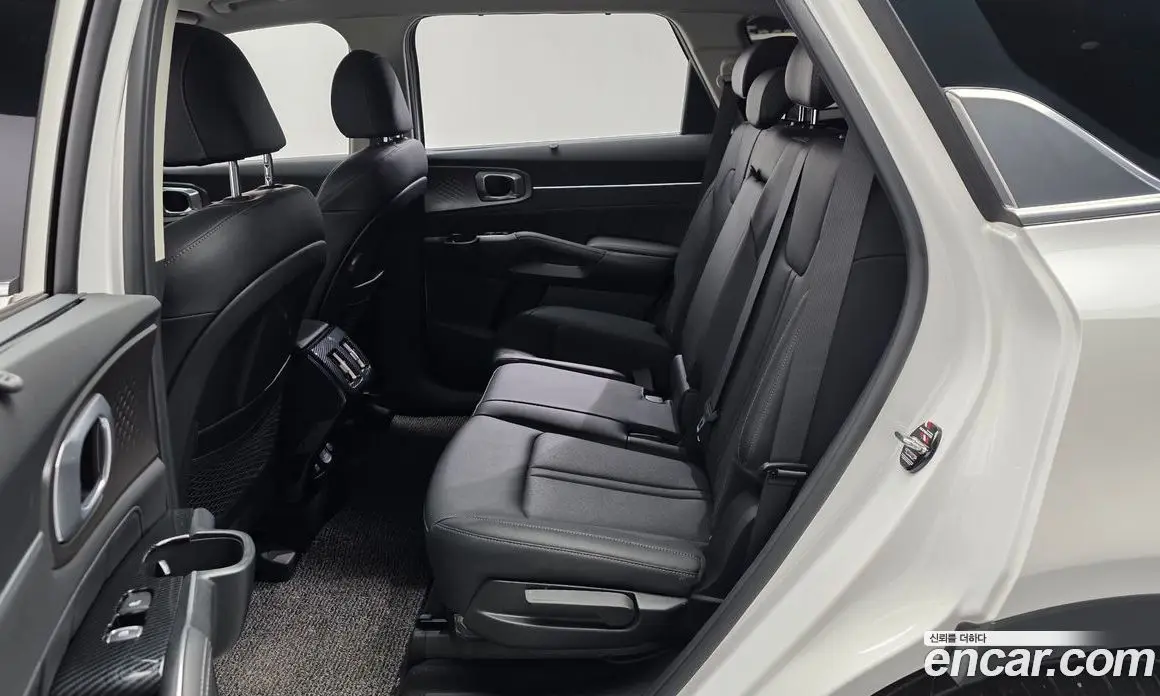 Kia Sorento 2023 2.5 автомат (гидро), фото 16