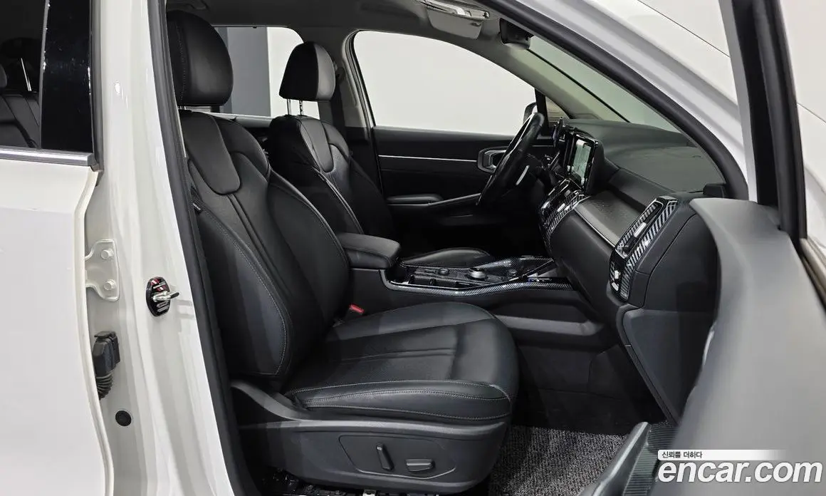 Kia Sorento 2023 2.5 автомат (гидро), фото 17