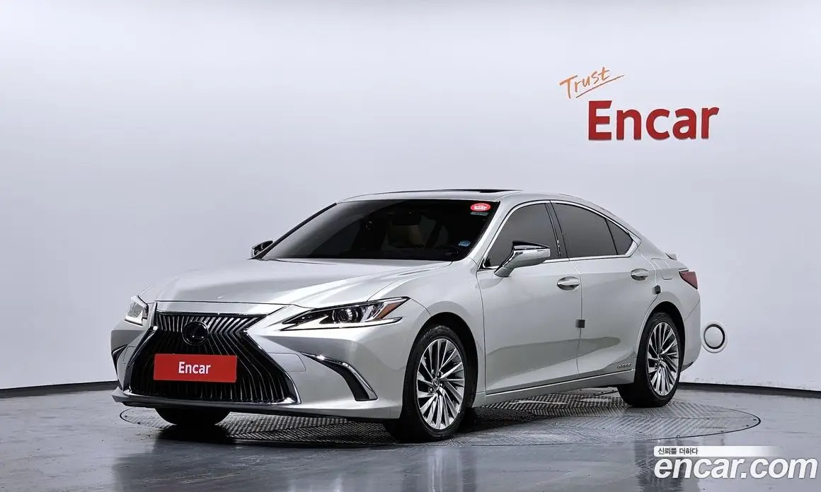 Lexus ES 2018 2.5 автомат (гидро), фото 1 Lexus ES 2018 2.5 автомат (гидро), фото 1
