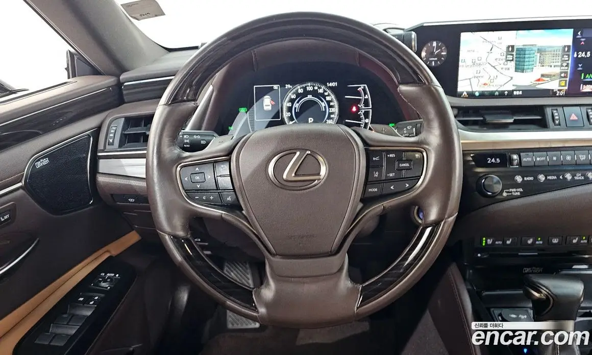 Lexus ES 2018 2.5 автомат (гидро), фото 13 Lexus ES 2018 2.5 автомат (гидро), фото 13