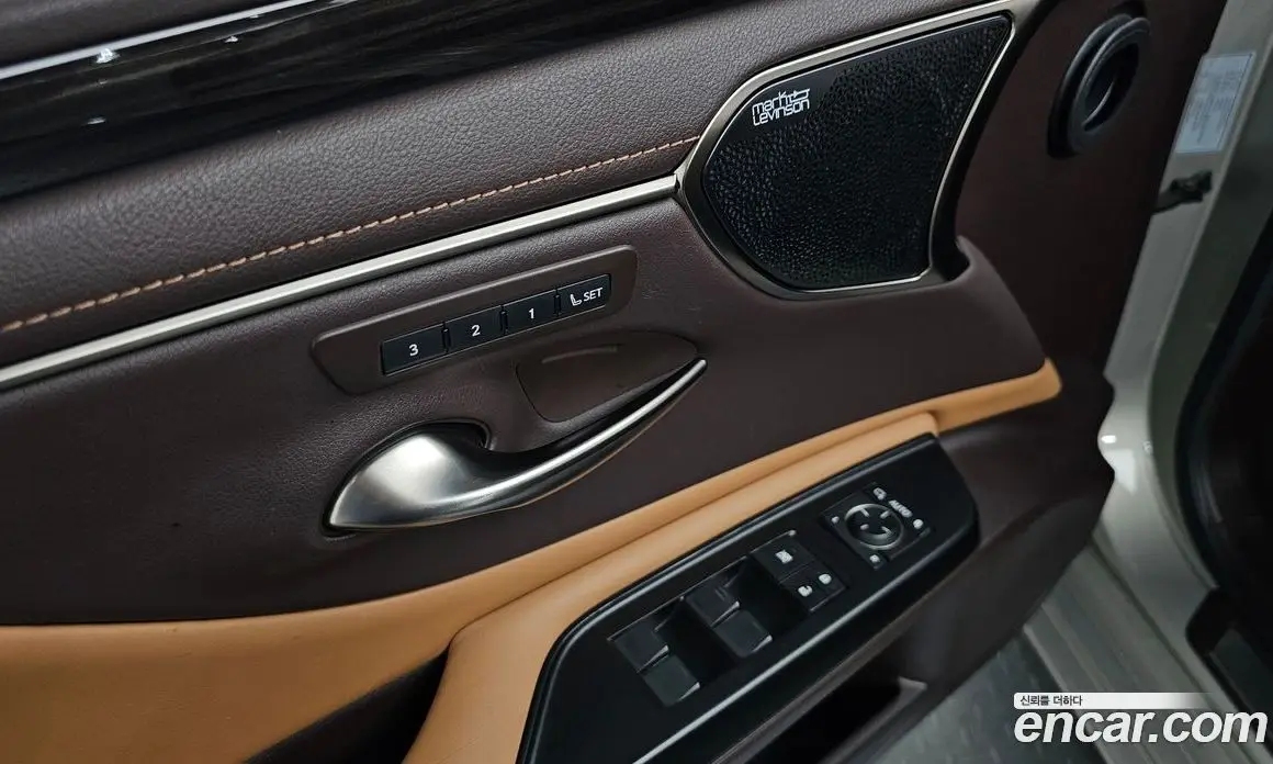 Lexus ES 2018 2.5 автомат (гидро), фото 18 Lexus ES 2018 2.5 автомат (гидро), фото 18