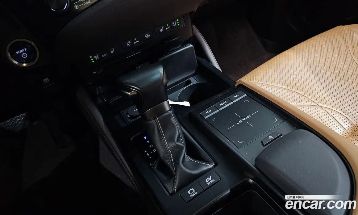 Lexus ES 2018 2.5 автомат (гидро), фото 9 Lexus ES 2018 2.5 автомат (гидро), фото 9