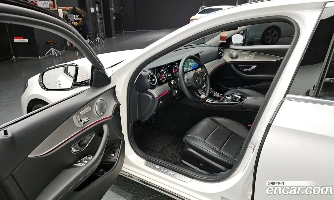 Mercedes-Benz E-Class 2018 2.0 автомат (гидро), фото 13