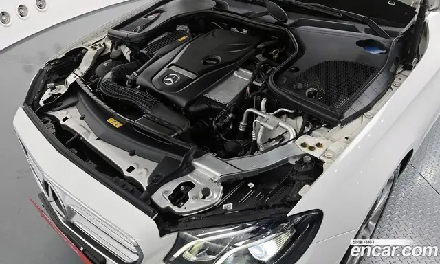 Mercedes-Benz E-Class 2018 2.0 автомат (гидро), миниатюра 6