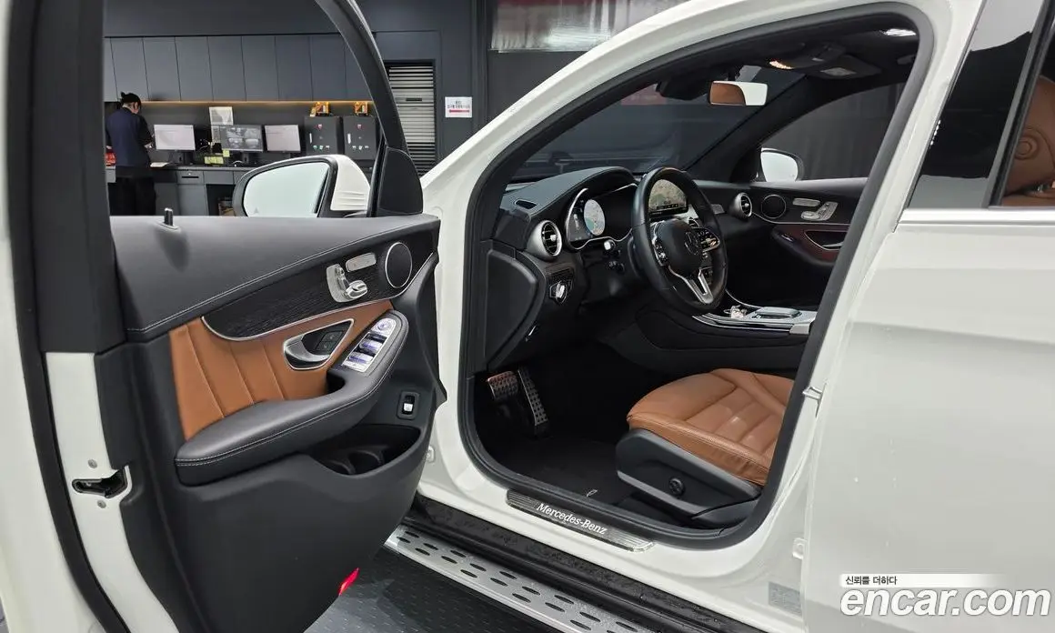Mercedes-Benz GLC-Class 2023 2.0 автомат (гидро), фото 12