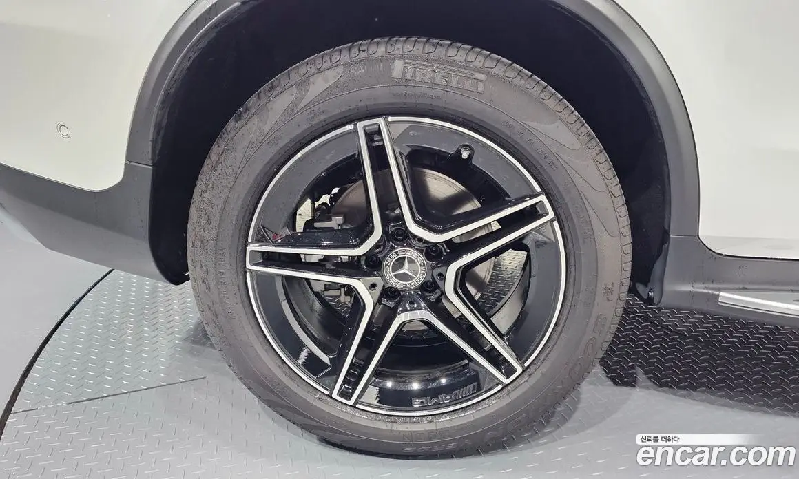 Mercedes-Benz GLC-Class 2023 2.0 автомат (гидро), фото 6