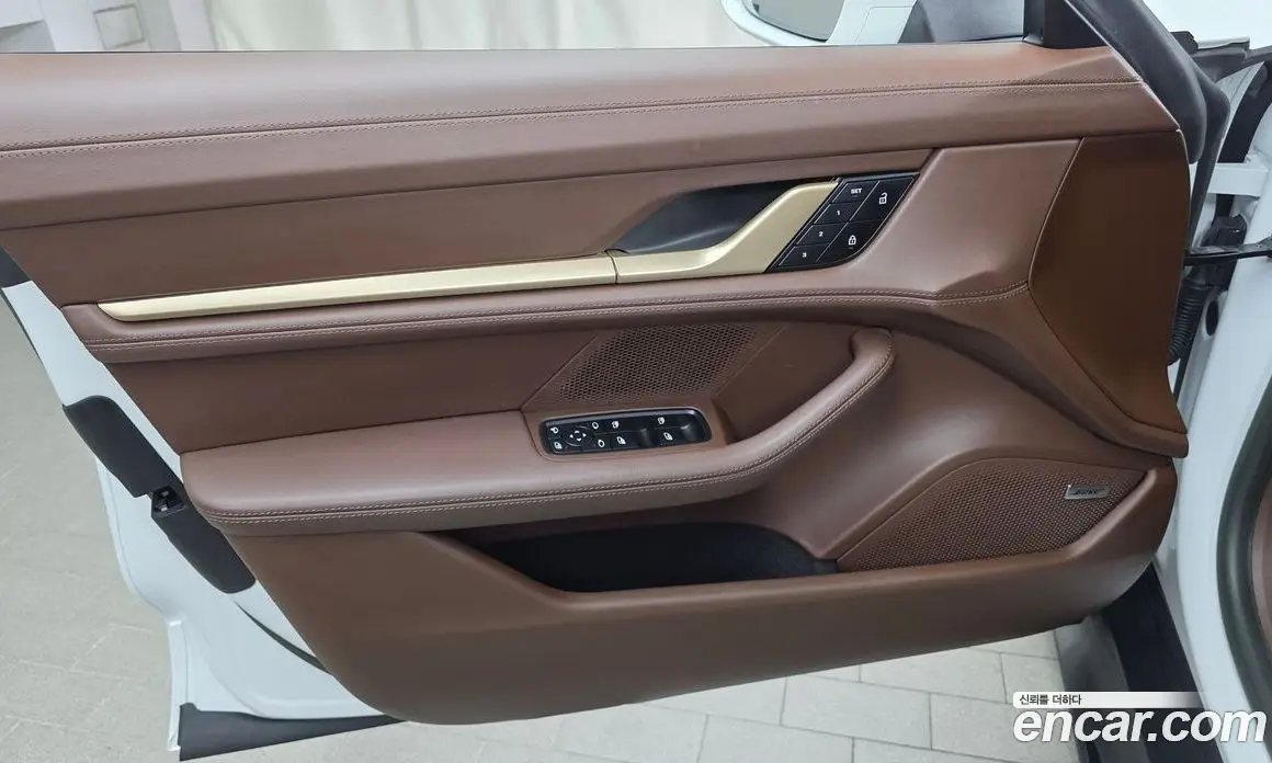 Porsche Taycan 2023 0.1 автомат (гидро), фото 14