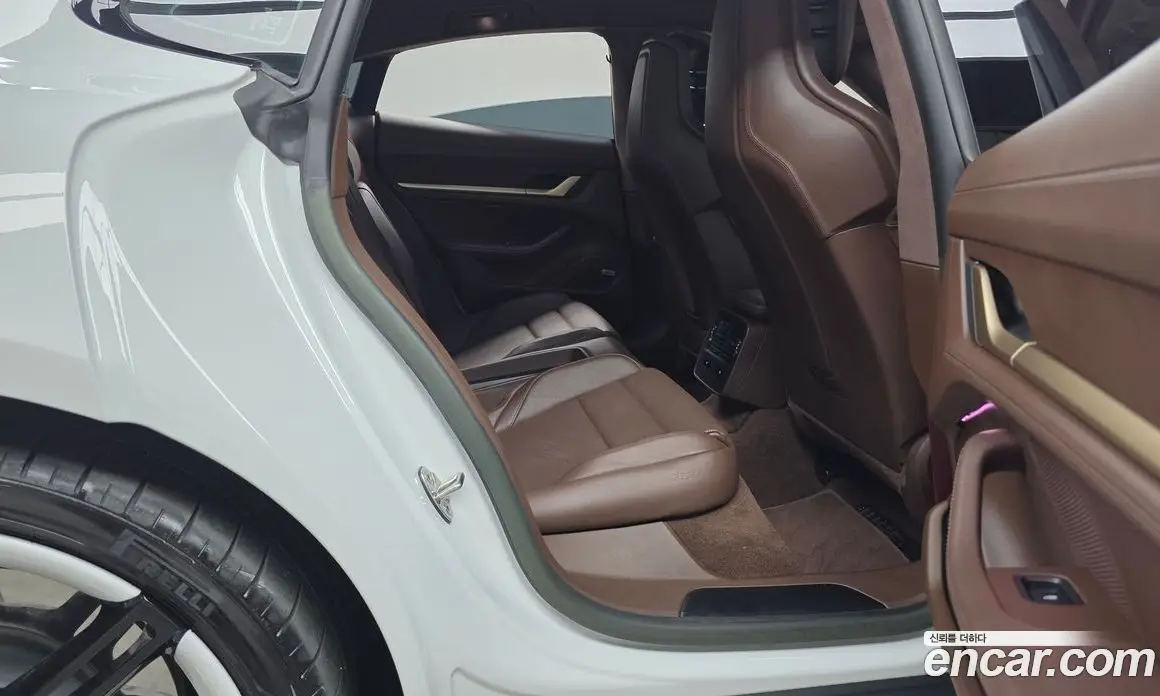 Porsche Taycan 2023 0.1 автомат (гидро), фото 17