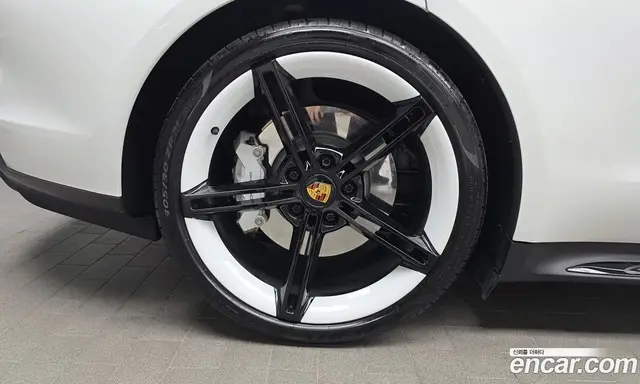 Porsche Taycan 2023 0.1 автомат (гидро), миниатюра 5