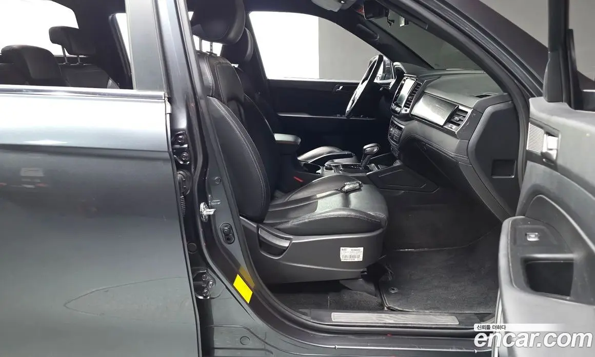 SsangYong Rexton 2023 2.2 автомат (гидро), фото 16