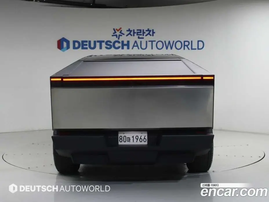 Tesla Cybertruck 2024 автомат (гидро), фото 4 Tesla Cybertruck 2024 автомат (гидро), фото 4
