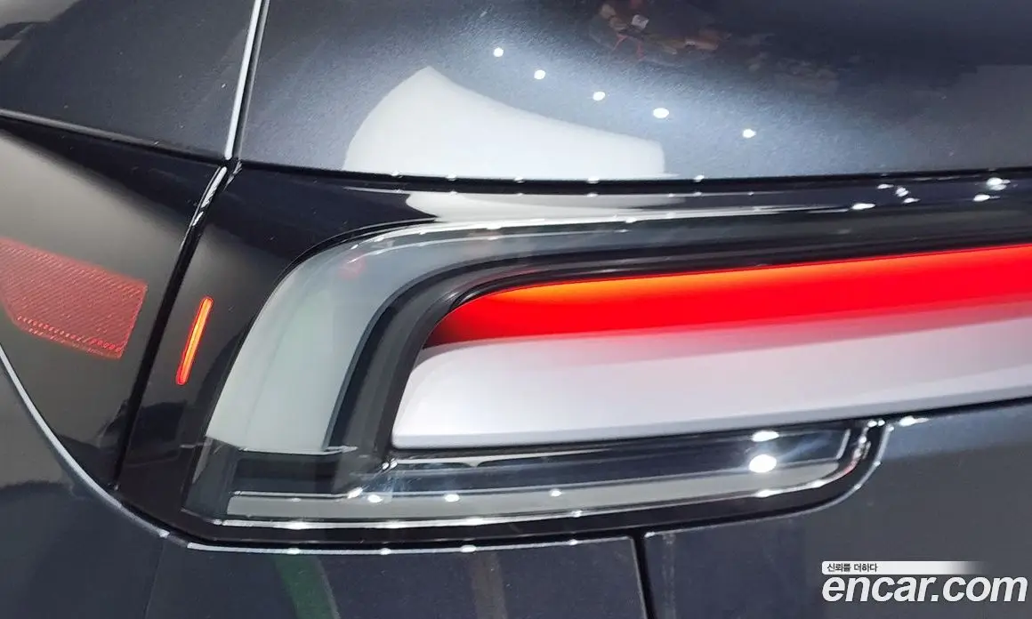 Tesla Model Y 2025 0.2 автомат (гидро), фото 9 Tesla Model Y 2025 0.2 автомат (гидро), фото 9