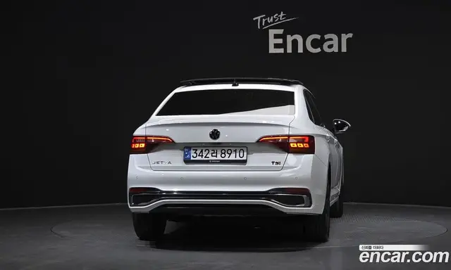 Volkswagen Jetta 2023 1.5 автомат (гидро), миниатюра 4