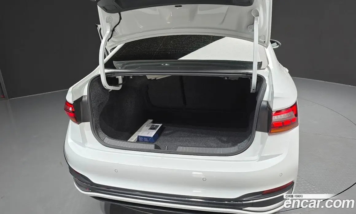 Volkswagen Jetta 2023 1.5 автомат (гидро), фото 34