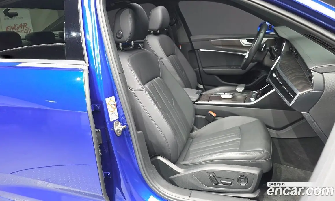 Audi A6 2023 2.0 автомат (гидро), фото 11