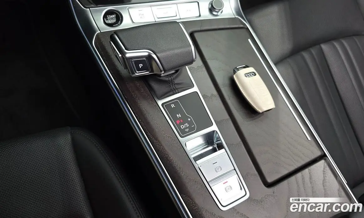 Audi A6 2023 2.0 автомат (гидро), фото 9