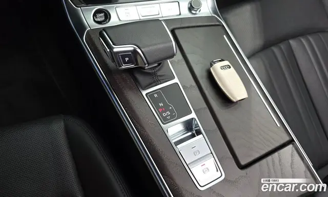 Audi A6 2023 2.0 автомат (гидро), миниатюра 9
