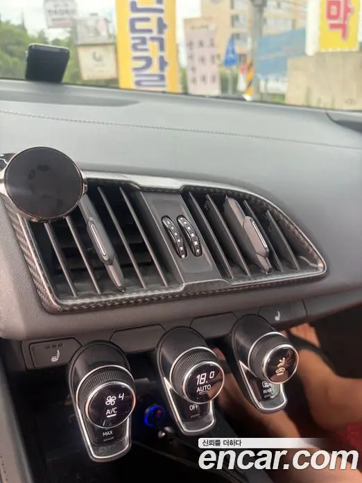 Audi R8 2017 5.2 автомат (гидро), миниатюра 9
