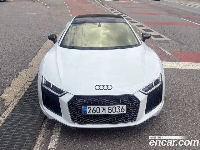 Audi R8 2017 5.2 автомат (гидро), миниатюра 10