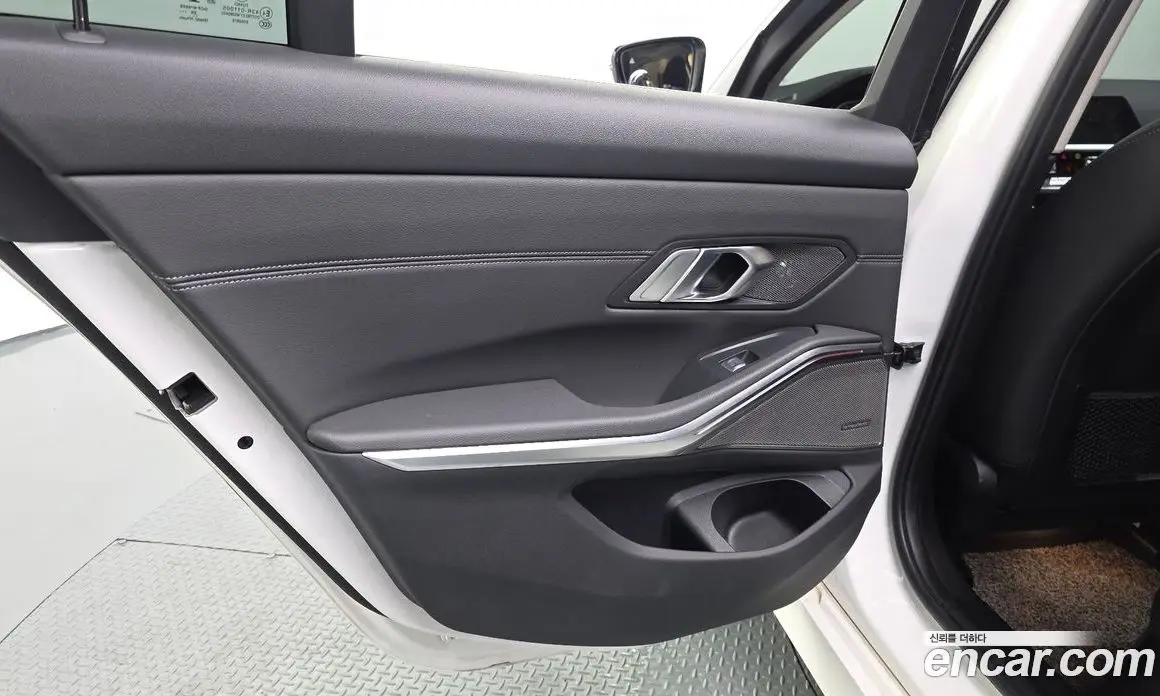 BMW 3 серия 2021 2.0 автомат (гидро), фото 15