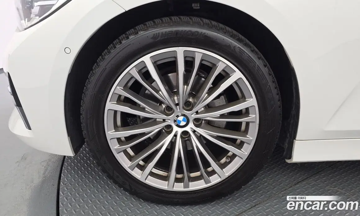 BMW 3 серия 2021 2.0 автомат (гидро), фото 5