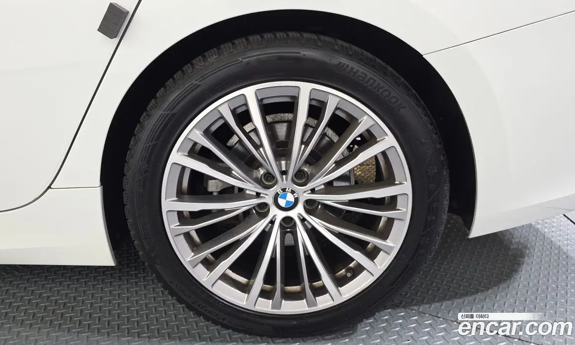 BMW 3 серия 2021 2.0 автомат (гидро), фото 7