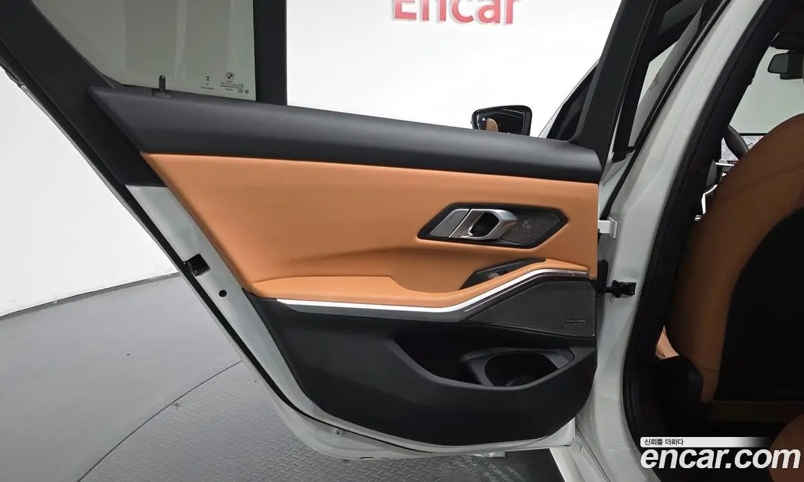 BMW 3 серия 2025 2.0 автомат (гидро), фото 15