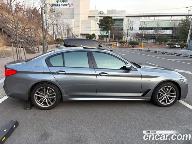 BMW 5 серия 2017 2.0 автомат (гидро), миниатюра 3