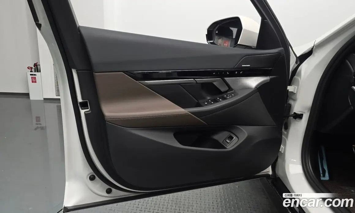 BMW 5 серия 2023 2.0 автомат (гидро), фото 13