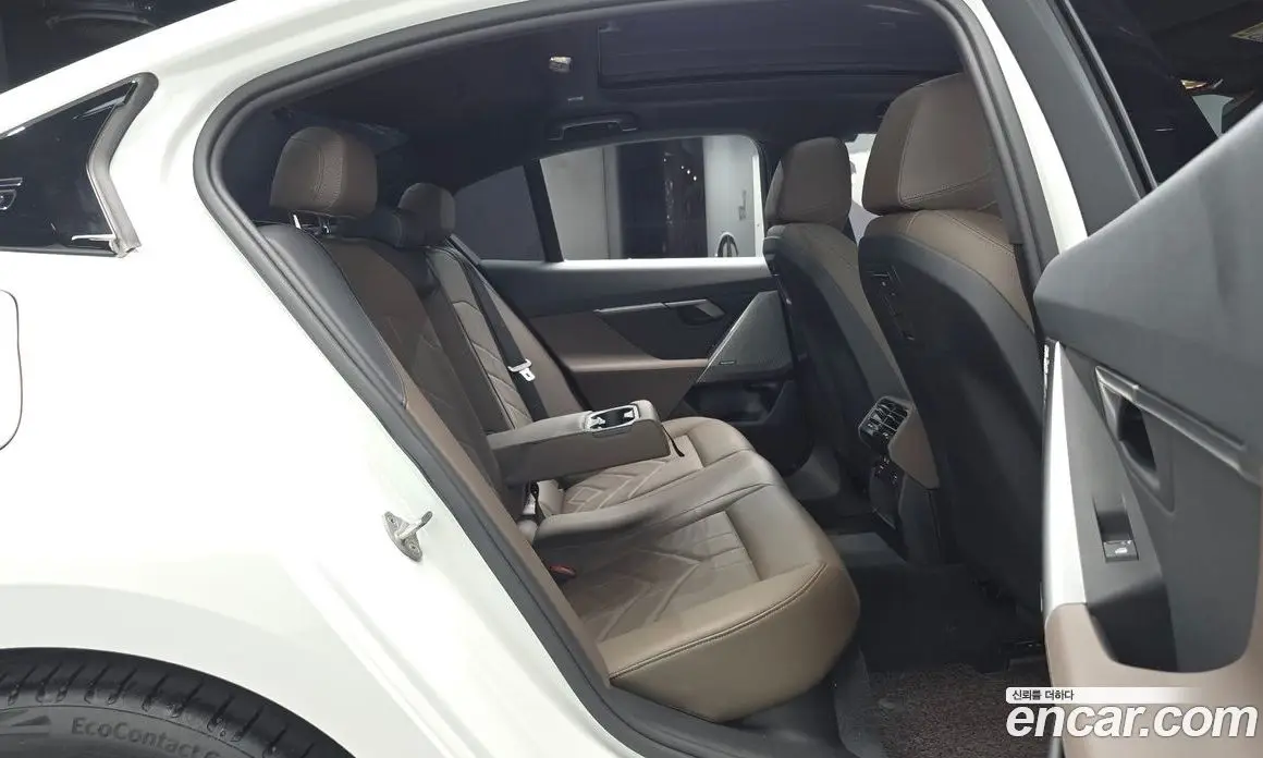 BMW 5 серия 2023 2.0 автомат (гидро), фото 17