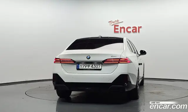 BMW 5 серия 2023 2.0 автомат (гидро), миниатюра 3