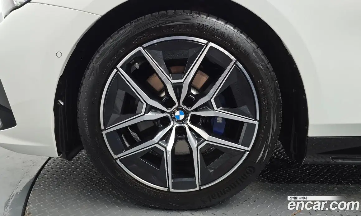 BMW 5 серия 2023 2.0 автомат (гидро), фото 4