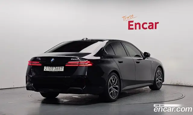 BMW 5 серия 2025 2.0 автомат (гидро), миниатюра 2