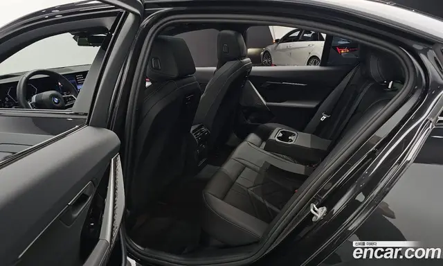 BMW 5 серия 2025 2.0 автомат (гидро), миниатюра 12