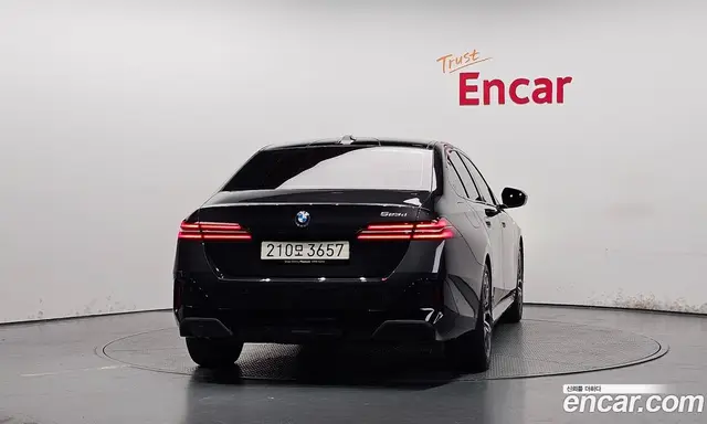 BMW 5 серия 2025 2.0 автомат (гидро), миниатюра 4