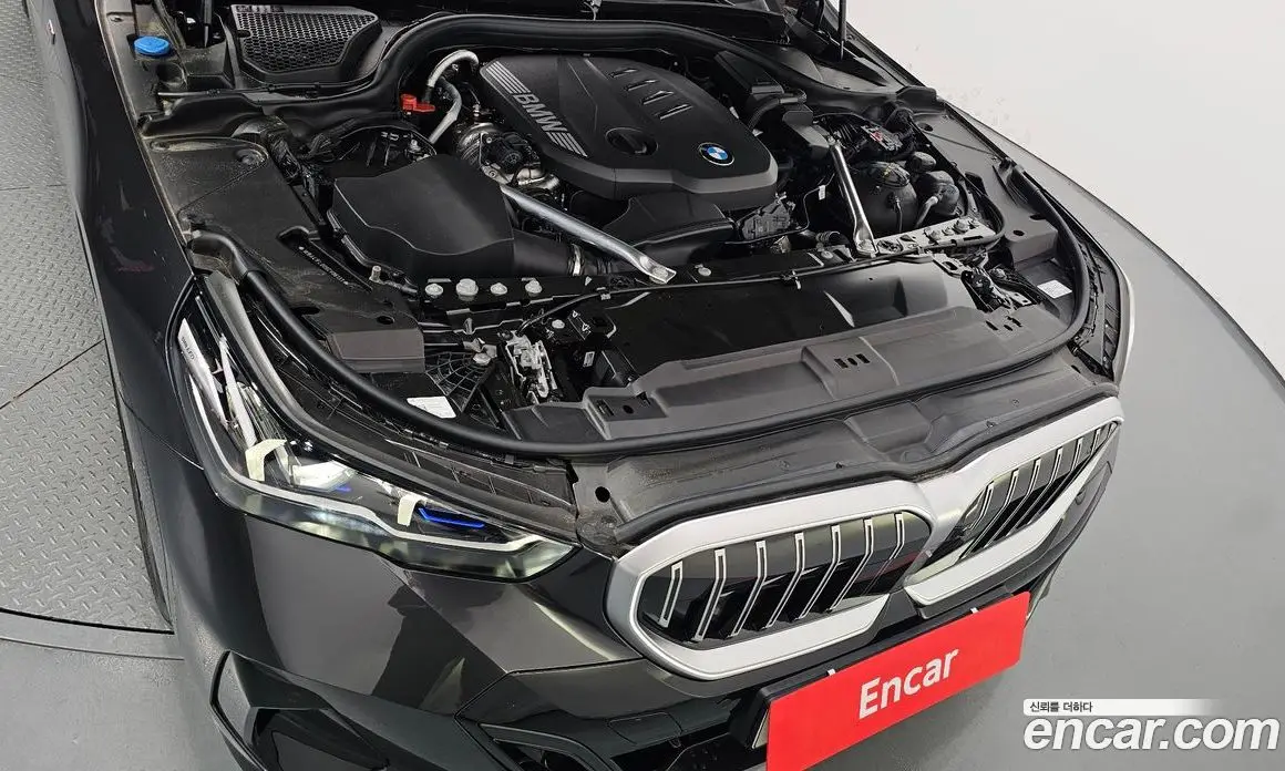 BMW 5 серия 2025 2.0 автомат (гидро), фото 6
