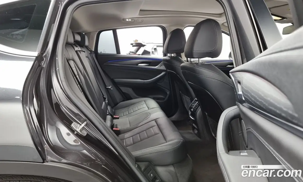 BMW X4 2023 2.0 автомат (гидро), фото 12