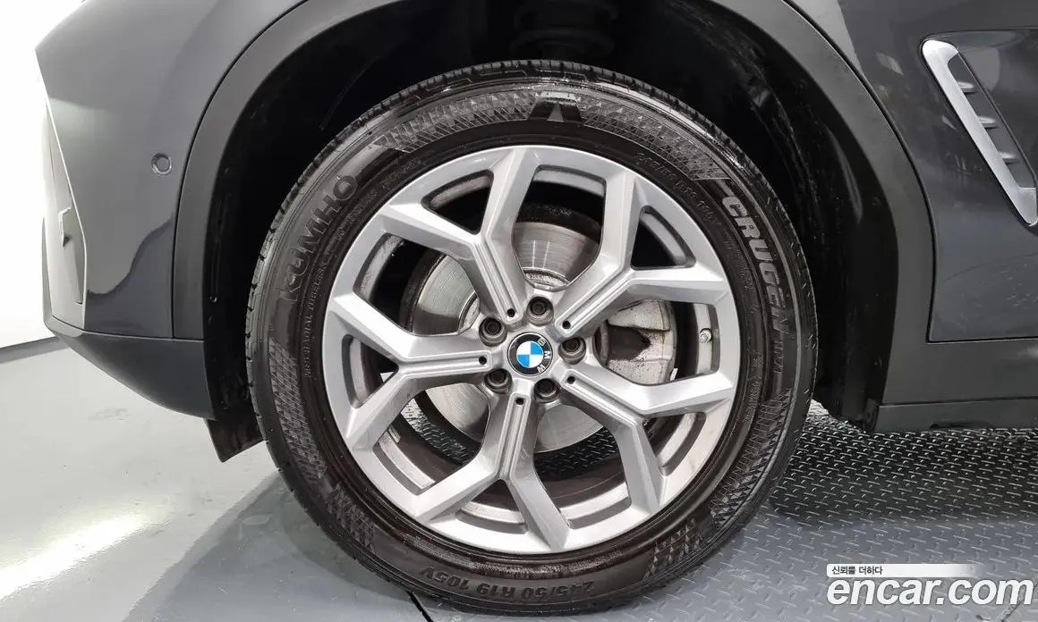 BMW X4 2023 2.0 автомат (гидро), фото 5