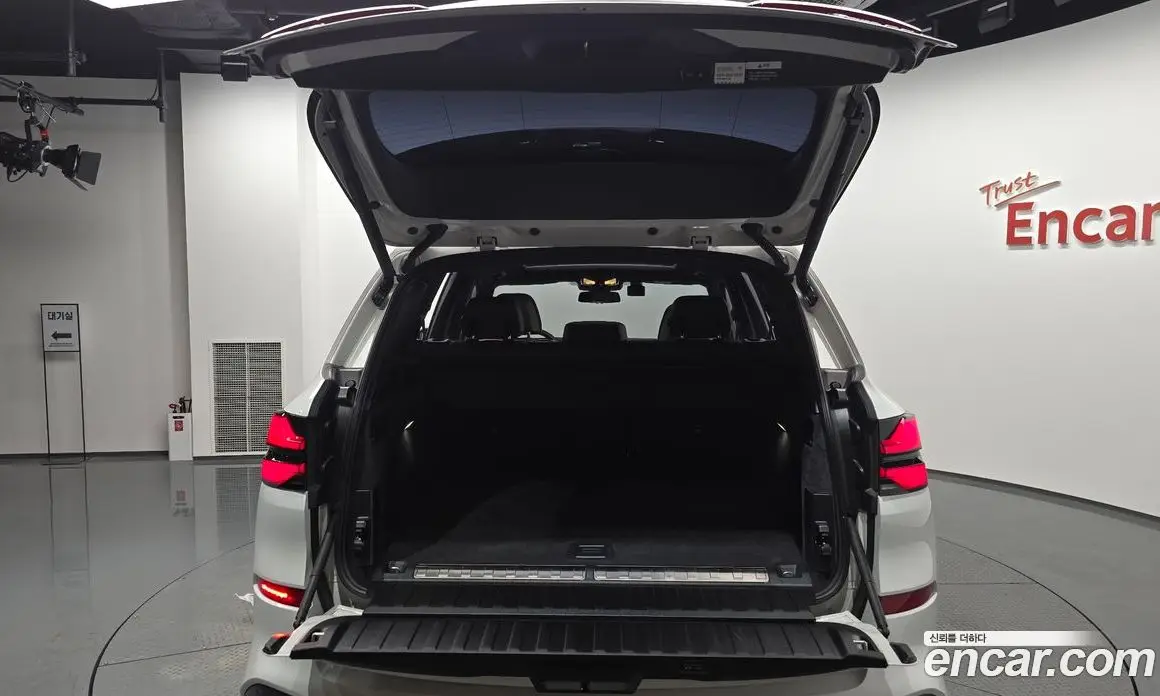 BMW X5 2025 3.0 автомат (гидро), фото 33