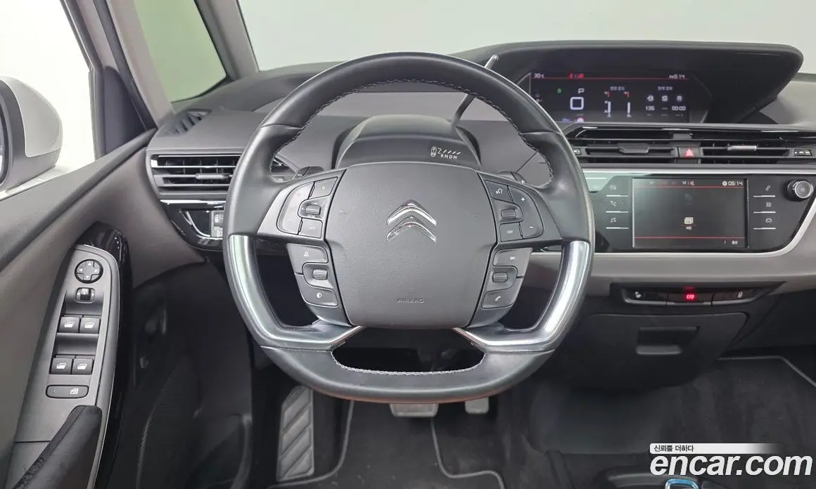 Citroen C4 Spacetourer 2019 1.5 автомат (гидро), фото 19 Citroen C4 Spacetourer 2019 1.5 автомат (гидро), фото 19