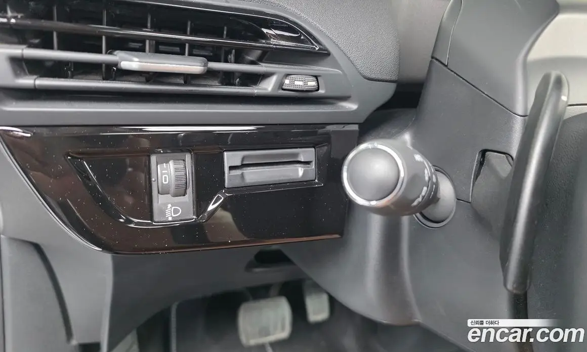 Citroen C4 Spacetourer 2019 1.5 автомат (гидро), фото 27 Citroen C4 Spacetourer 2019 1.5 автомат (гидро), фото 27