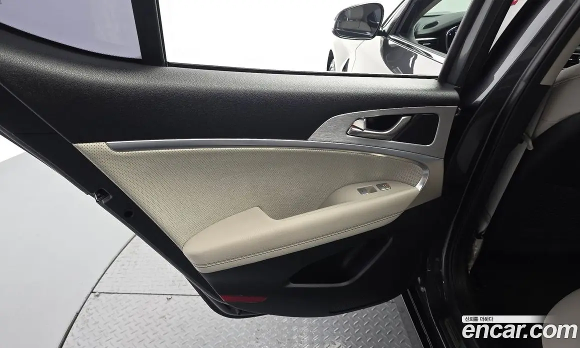 Genesis G70 2018 2.0 автомат (гидро), фото 15