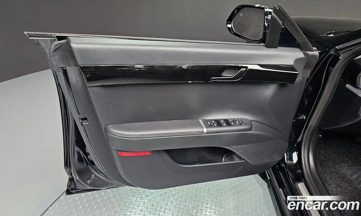 Hyundai Grandeur 2025 1.6 автомат (гидро), фото 14