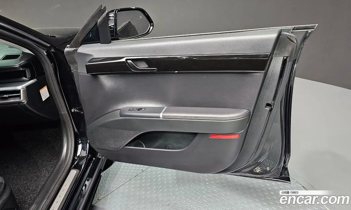 Hyundai Grandeur 2025 1.6 автомат (гидро), фото 15