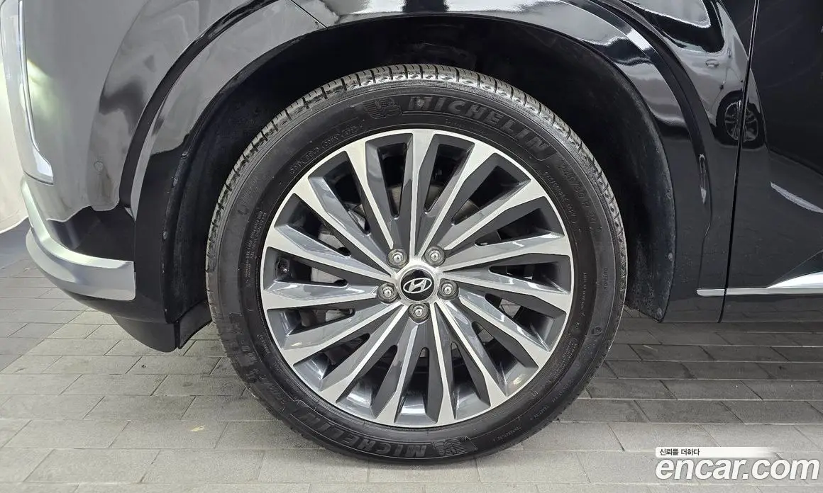 Hyundai Palisade 2023 3.8 автомат (гидро), фото 5