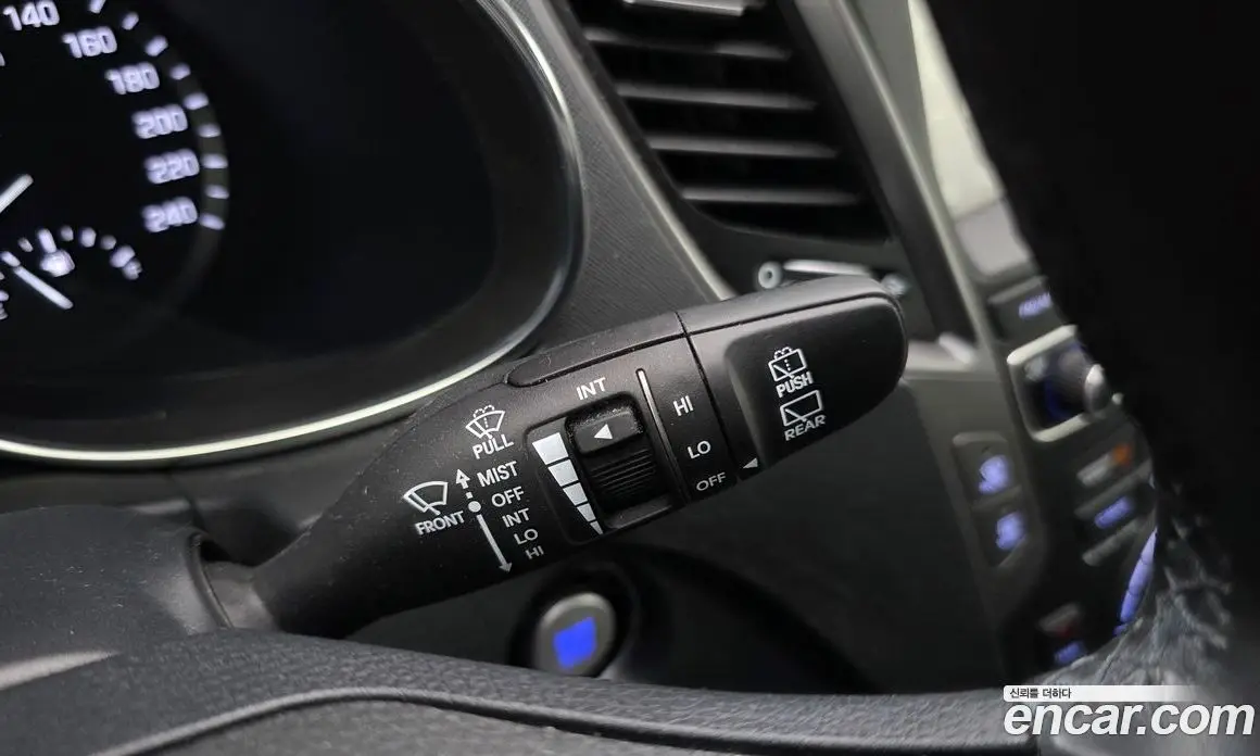Hyundai Santa Fe 2016 2.0 автомат (гидро), фото 30
