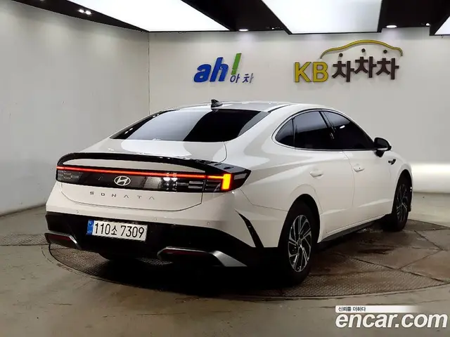 Hyundai Sonata 2023 2.0 автомат (гидро), миниатюра 4