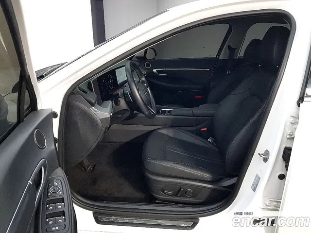 Hyundai Sonata 2023 2.0 автомат (гидро), миниатюра 7